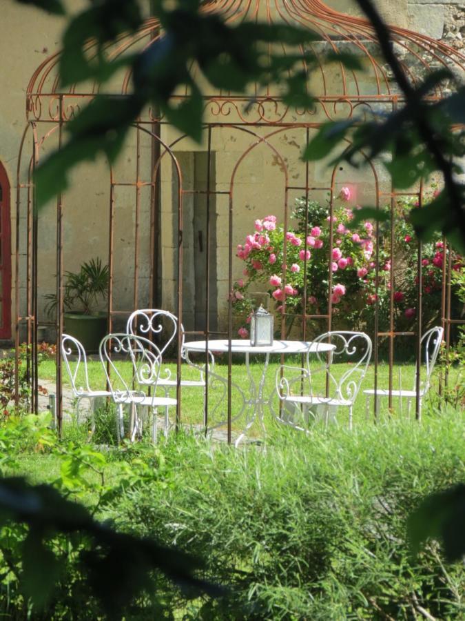 Le Chatelet Thilouze Exterior foto